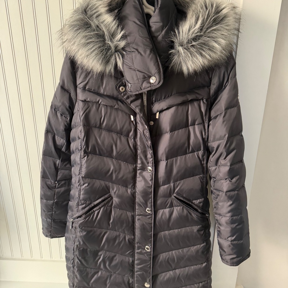 Michael Kors Down/Puffer Jacket - Picture 12 of 13